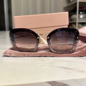 Miu Miu Woman Sunglasses